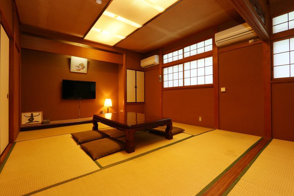Hôtel Ichiyo à Yugawara Extérieur photo